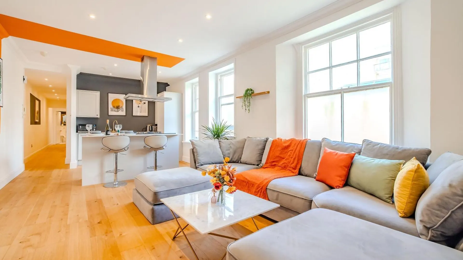 Free Parking I Beautiful Pad I Next To Brighton Beach I 2 Bedroom Flat